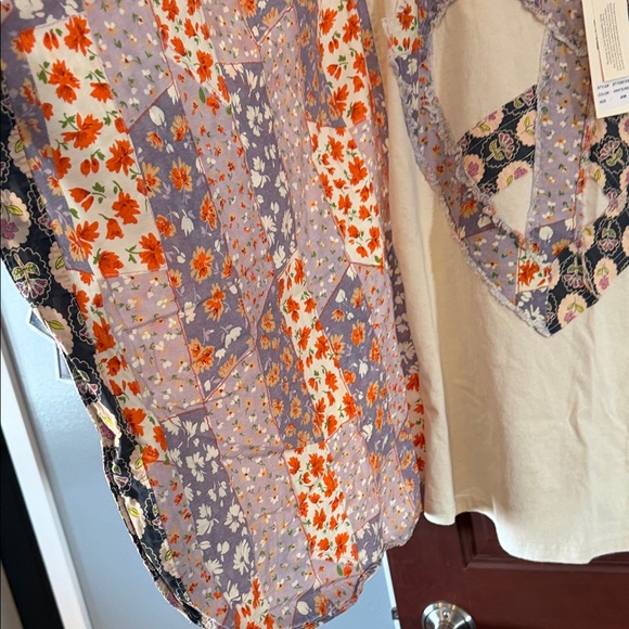 NWT!!Bohemian Heart Patch Long Sleeve Top - Picture 2 of 4